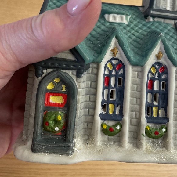 Vintage Cobblestone Corners Christmas Village Church Ceramic Retired 2002 - Picture 6 of 9